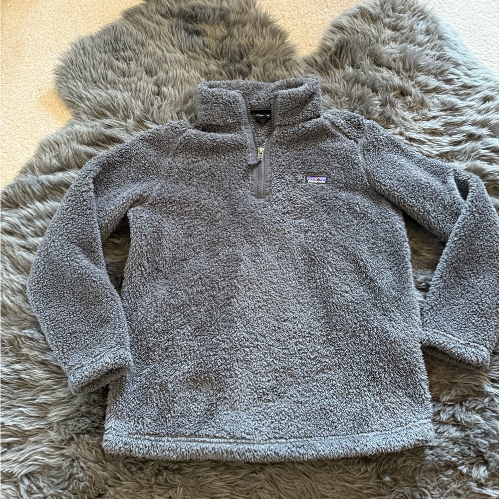 Patagonia fuzzy pullover